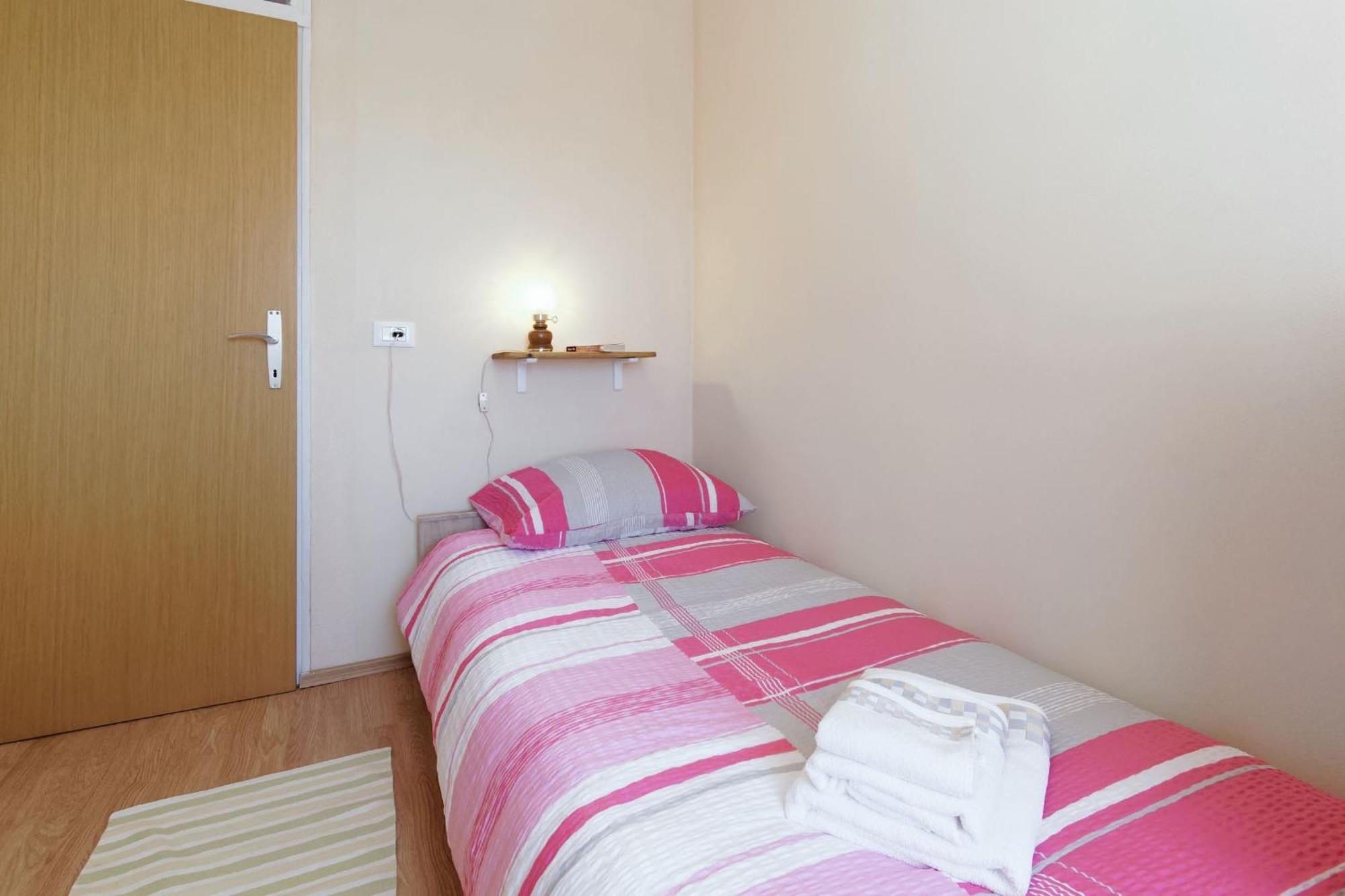 Apartments Viola By Rent Istria Momjan Exterior foto